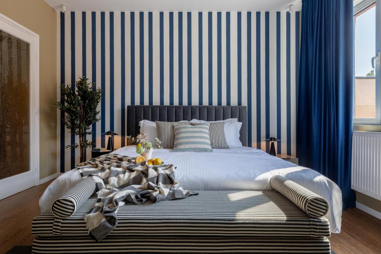 Holt - Dolce In Napoli Appartement Boekarest Buitenkant foto